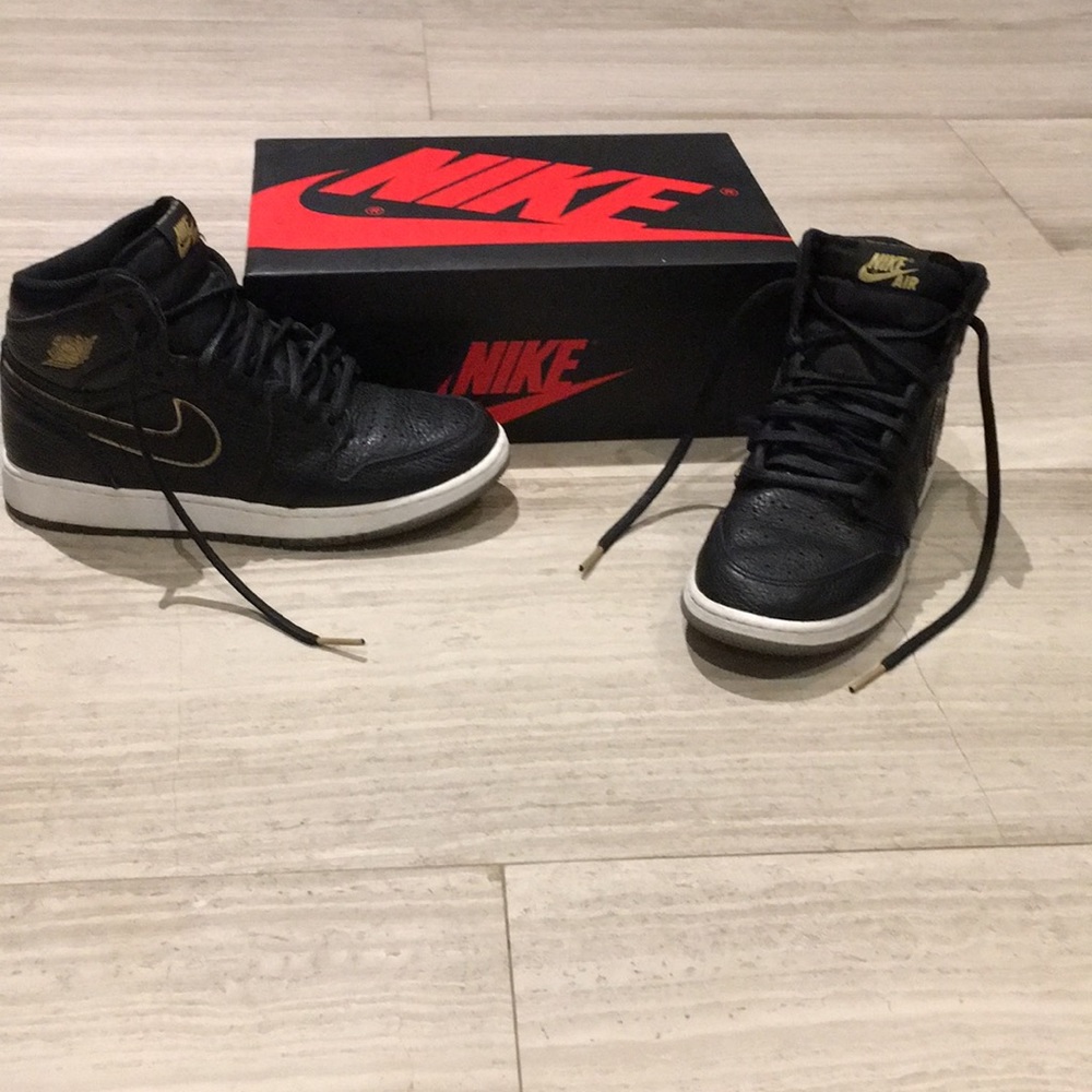 Air Jordan’s Retro 1 High Og Black and Gold
